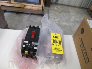 LOT (2) BREAKERS, CIRCUIT TYPE, 70 AMP RATING, 250 DC/480 AC VOLT RATING, 2 POLE, THERMAL MAGNETIC KIND. 20KA INTERRUPT CURRENT, MOLDED CASE, PART # DD213A6969P014 (W-44) LOADING & HANDLING FEE $5-